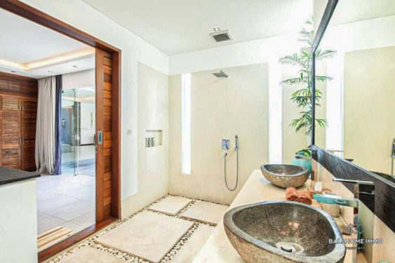 Image 14 from Spacious 4 Bedroom Villa for Yearly Rent in Bali Seminyak