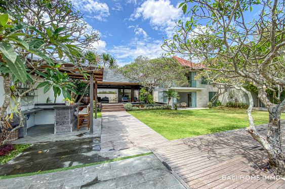 Image 2 from SPACIOUS  4 BEDROOM VILLA FOR YEARLY RENTAL IN BALI CANGGU RESIDENTIAL SIDE