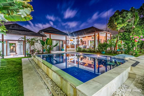 Image 1 from SPACIOUS 4 BEDROOM VILLA FOR YEARLY RENTAL IN BALI UMALAS