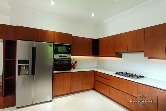 Image 6 from SPACIOUS 4-BEDROOM VILLA FOR YEARLY RENTAL IN JIMBARAN NEAR JIMBARAN BEACH