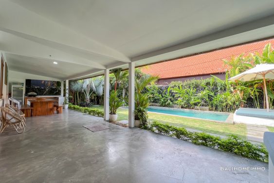 Image 3 from Spacious 4-bedroom Villa in Kuta for Sale