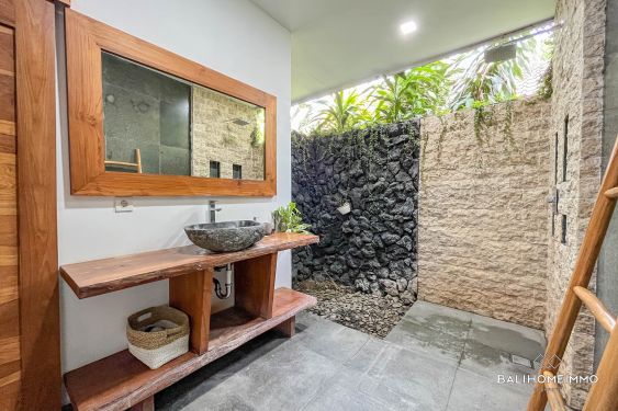 Image 18 from Vila 4 kamar tidur yang luas di Kuta untuk dijual