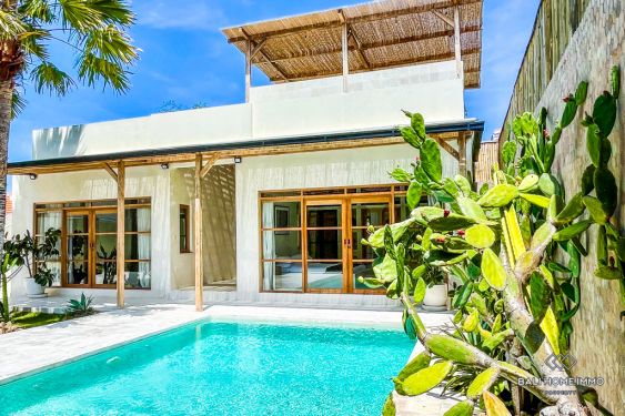 Image 2 from VILLA 4 KAMAR YANG LUAS DISEWAKAN TAHUNAN DI BALI UMALAS