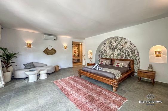 Image 12 from Dijual dan disewakan villa 4+1 kamar tidur baru direnovasi Buduk Bali
