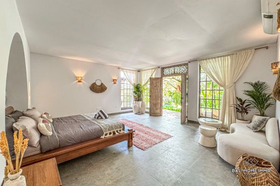 Image 13 from Dijual dan disewakan villa 4+1 kamar tidur baru direnovasi Buduk Bali