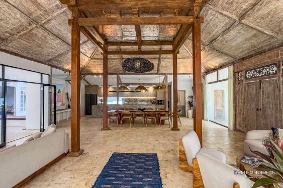 Image 9 from Dijual dan disewakan villa 4+1 kamar tidur baru direnovasi Buduk Bali