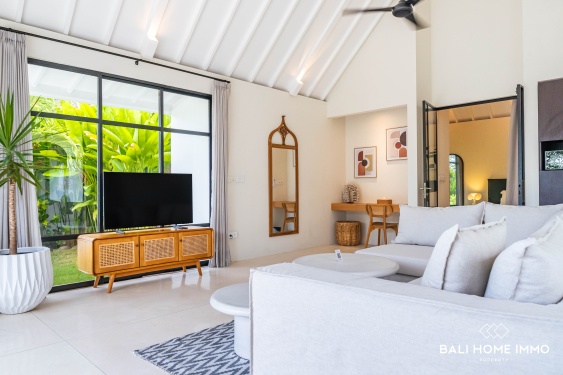 Image 4 from Spacious 5 Bedroom Family Villa for Sale and Rent in Seseh Beachside