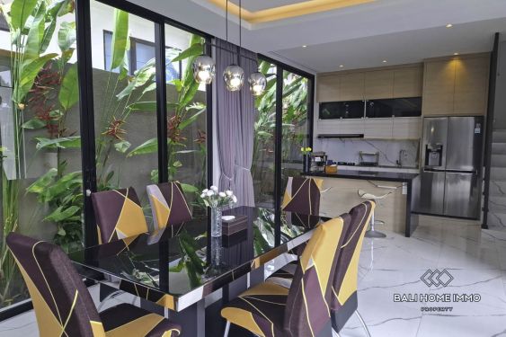 Image 5 from Vila Luas 5 Kamar dan Pemandangan Laut Dijual Hak Milik di Ungasan – Ketenangan yang Tak Tertandingi