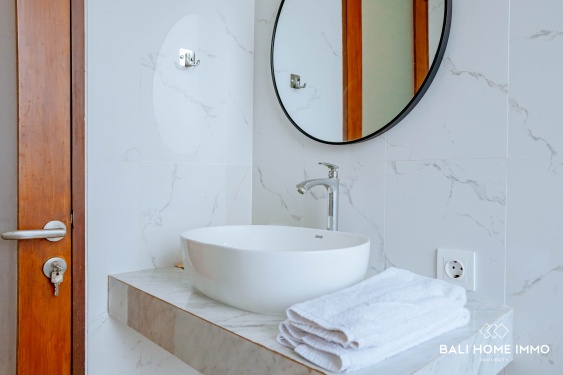 Image 18 from Spacious 5 Bedroom Ocean View Villa with Gardens For Sale and Rent in Nusa Dua