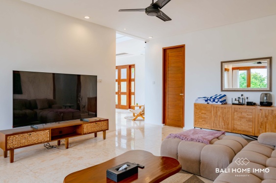 Image 7 from Spacious 5 Bedroom Ocean View Villa with Gardens For Sale and Rent in Nusa Dua