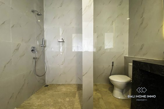 Image 17 from Spacious 5 Bedroom Ocean View Villa with Gardens For Sale and Rent in Nusa Dua