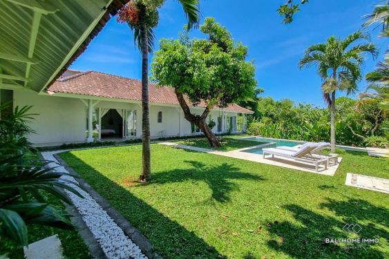 Image 3 from Spacieuse villa de 5 chambres à vendre et à louer à Bali Canggu, côté résidentiel