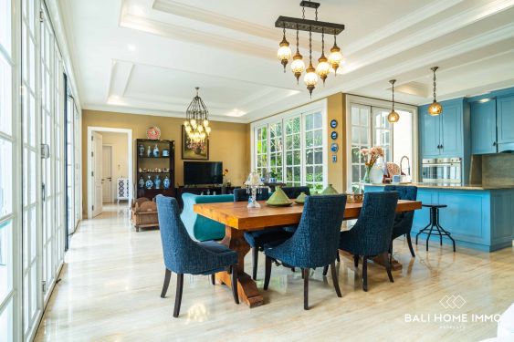 Image 5 from Spacious 5 Bedroom Villa for Sale and Rent in Bali Umalas