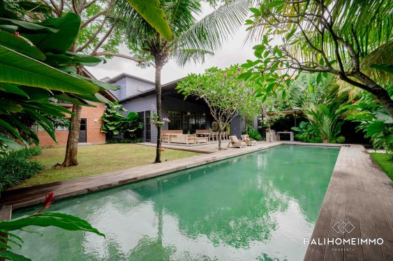 Image 1 from Spacious 5 Bedroom Villa for Sale Leasehold in Bali Canggu Near Batu Bolong Beach