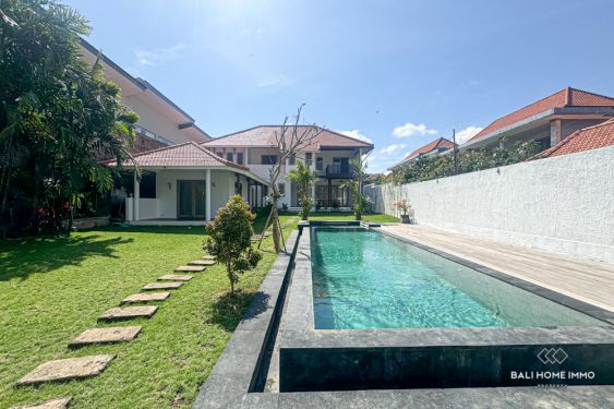 Image 12 from Spacieuse villa de 5 chambres à vendre en location au cœur de Petitenget Bali