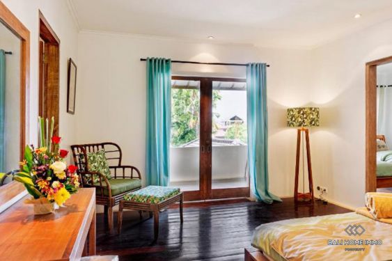 Image 8 from Spacieuse villa de 5 chambres à vendre en location au cœur de Petitenget Bali