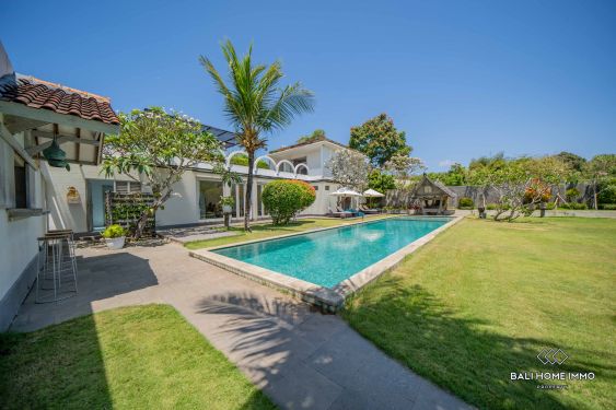 Image 1 from SPACIOUS 5 BEDROOMS VILLA FOR MONTHLY RENTAL IN BALI - JIMBARAN