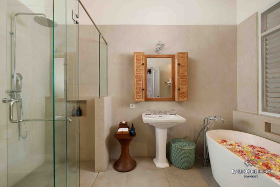 Image 15 from SPACIEUSE VILLA DE 5 CHAMBRES À LOCATION MENSUELLE À BALI - JIMBARAN