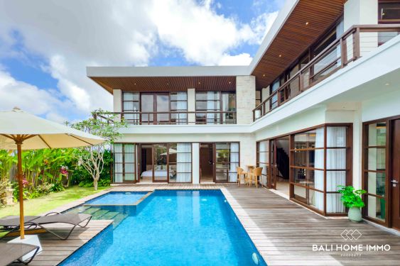 Image 1 from VILLA 5 KAMAR TIDUR DENGAN PEMANDANGAN LAUT YANG MENAKJUBKAN UNTUK DISEWA BULANAN DI BALI UNGASAN