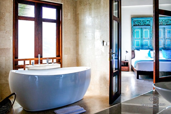 Image 17 from Villa luas dengan 5 kamar untuk disewa bulanan di Umalas, Bali.