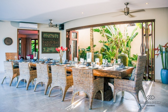 Image 8 from Villa luas dengan 5 kamar untuk disewa bulanan di Umalas, Bali.