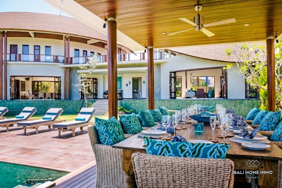 Image 2 from Villa luas dengan 5 kamar untuk disewa bulanan di Umalas, Bali.