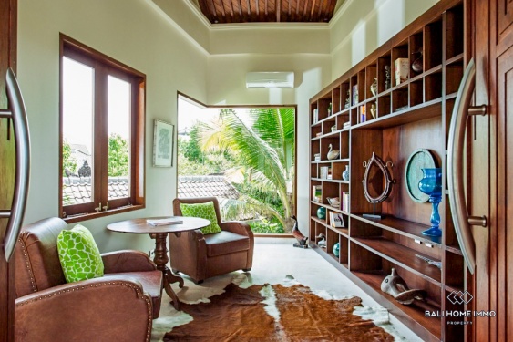 Image 10 from Villa luas dengan 5 kamar untuk disewa bulanan di Umalas, Bali.