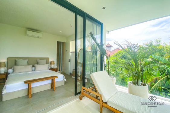 Image 19 from VILLA 5 KAMAR TIDUR LUAS DIKONTRAKAN DI TEPI PANTAI PERERENAN BALI