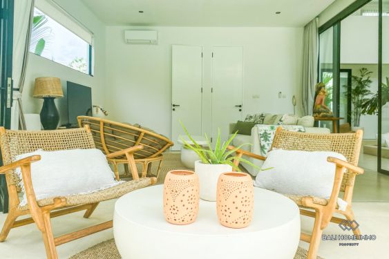 Image 7 from VILLA 5 KAMAR TIDUR LUAS DIKONTRAKAN DI TEPI PANTAI PERERENAN BALI