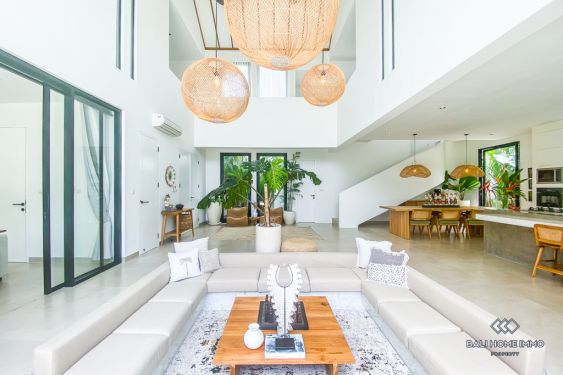 Image 9 from VILLA 5 KAMAR TIDUR LUAS DIKONTRAKAN DI TEPI PANTAI PERERENAN BALI