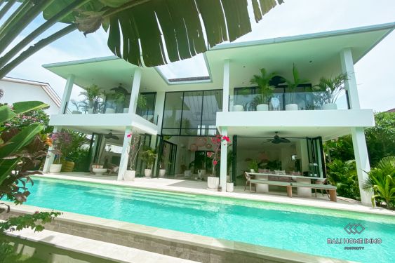 Image 4 from VILLA 5 KAMAR TIDUR LUAS DIKONTRAKAN DI TEPI PANTAI PERERENAN BALI