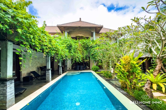 Image 1 from SPACIOUS 5 BEDROOMS VILLA FOR YEARLY RENTAL IN BALI - PANDAWA