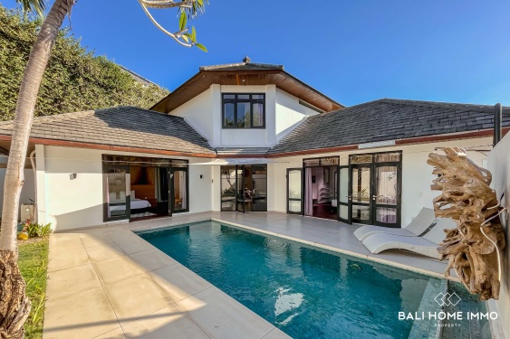 SPACIOUS 5 BEDROOMS VILLA FOR YEARLY RENTAL IN NUSA DUA