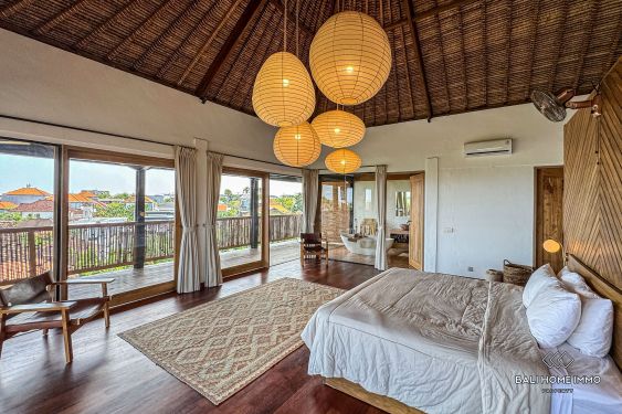 Image 15 from 5 Bedrooms villa plus 2 Bedroom Joglo and spacious garden for rent in Bali Umalas