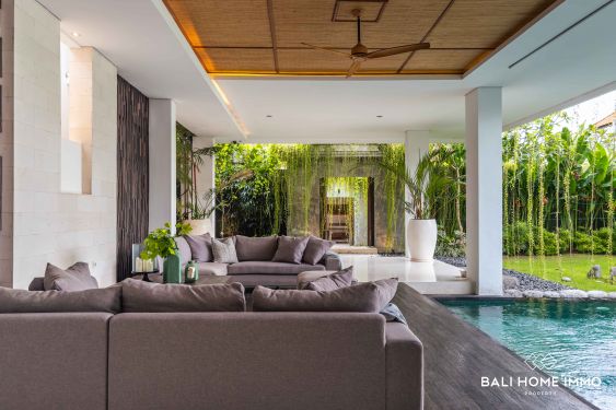 Image 4 from Spacious 5 Bedrooms villa with Garden for Sale in Umalas