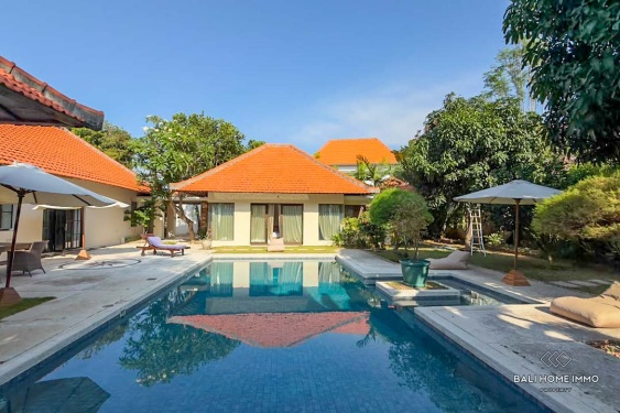 Spacious 5 Bedrooms villa with private apartment for rental in Bali Sanur