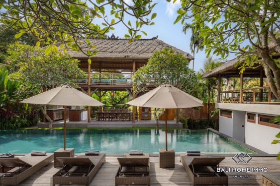 Image 1 from Spacieuse villa familiale de 6 chambres à louer à Canggu Batu Bolong