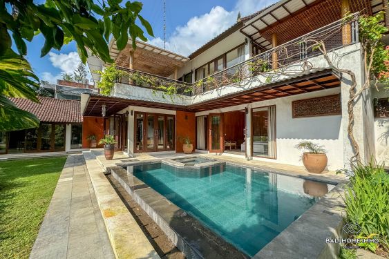 Image 1 from Villa 6 Kamar yang Luas untuk Disewakan Tahunan di Bali Pantai Siyut