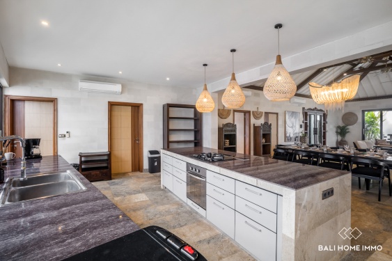 Image 6 from Spacious 6 bedroom villa with rice fieldview for sale in North Canggu