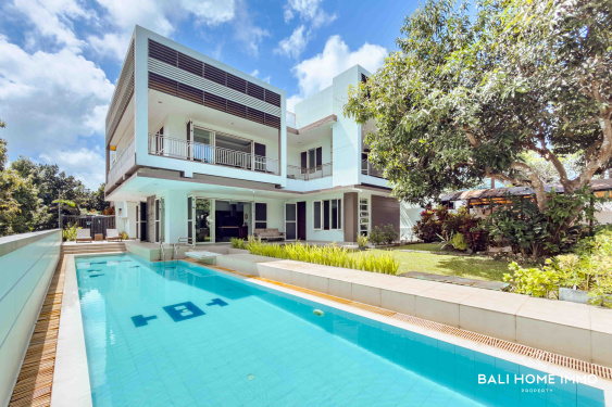 Image 2 from Vila Luas 6 Kamar Tidur dengan Taman untuk Disewa di Uluwatu Ungasan