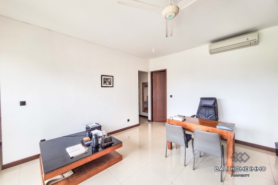 Image 9 from Dijual Villa Keluarga 7 Kamar Luas di Canggu Batu Bolong