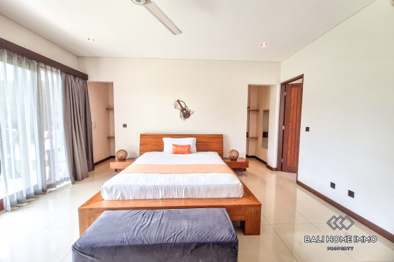 Image 12 from Dijual Villa Keluarga 7 Kamar Luas di Canggu Batu Bolong