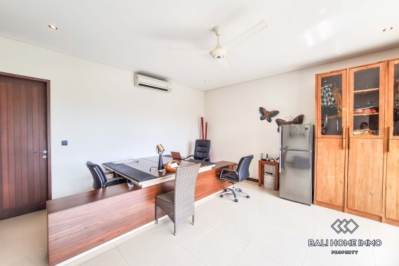 Image 10 from Dijual Villa Keluarga 7 Kamar Luas di Canggu Batu Bolong