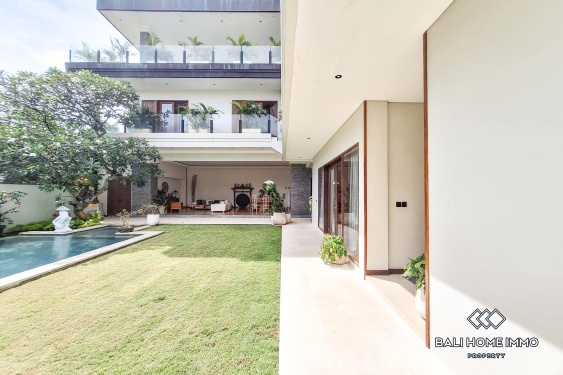 Image 2 from Dijual Villa Keluarga 7 Kamar Luas di Canggu Batu Bolong