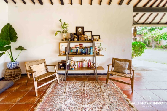 Image 4 from SPACIOUS 8 BEDROOMS JOGLO STYLE VILLA FOR SALE FREEHOLD IN BALI JIMBARAN
