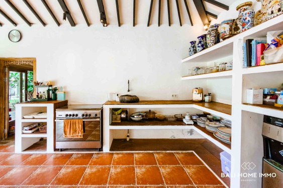 Image 14 from SPACIOUS 8 BEDROOMS JOGLO STYLE VILLA FOR SALE FREEHOLD IN BALI JIMBARAN