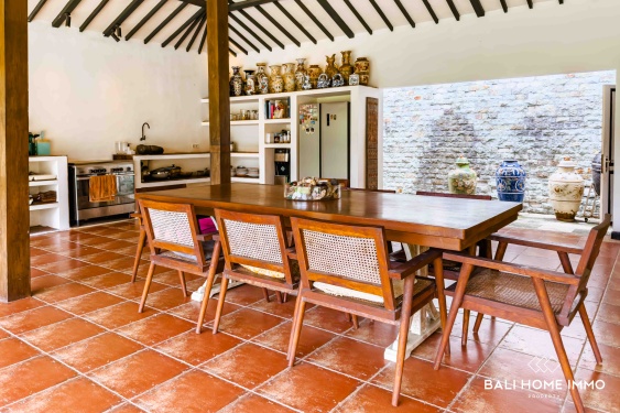Image 8 from SPACIOUS 8 BEDROOMS JOGLO STYLE VILLA FOR SALE FREEHOLD IN BALI JIMBARAN