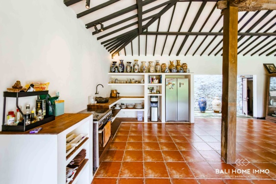 Image 15 from SPACIOUS 8 BEDROOMS JOGLO STYLE VILLA FOR SALE FREEHOLD IN BALI JIMBARAN