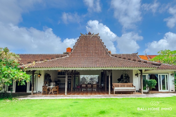 Image 3 from SPACIOUS 8 BEDROOMS JOGLO STYLE VILLA FOR SALE FREEHOLD IN BALI JIMBARAN
