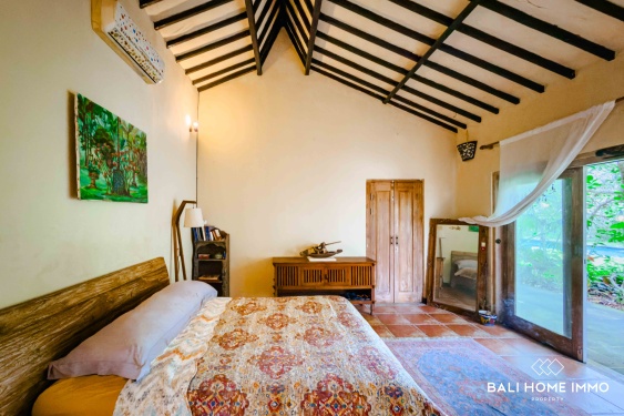 Image 19 from SPACIOUS 8 BEDROOMS JOGLO STYLE VILLA FOR SALE FREEHOLD IN BALI JIMBARAN